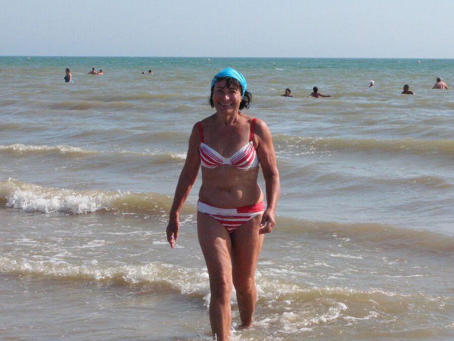 Kerstin im Bikini