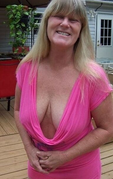 Bbw mix (Braless)