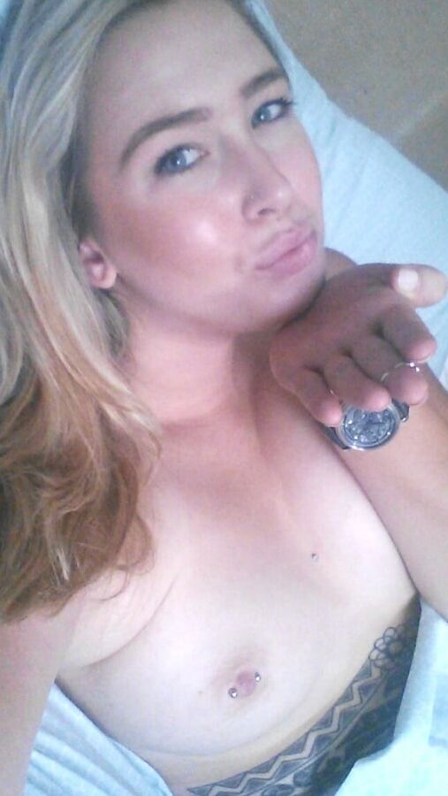 Blonde Beauty, Big Insertions In Both Holes