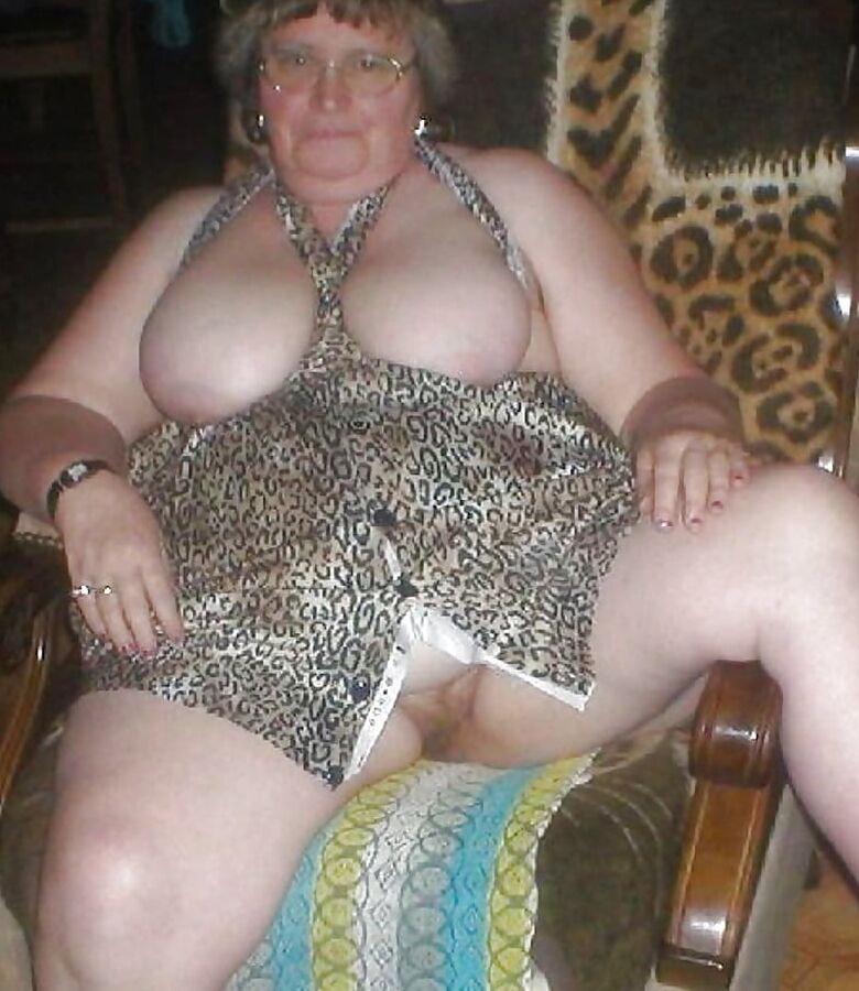 Stunning Sexy Moms