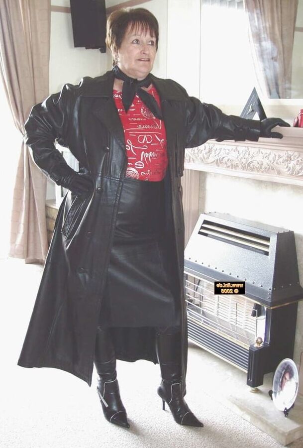 Pvc boots leather latex