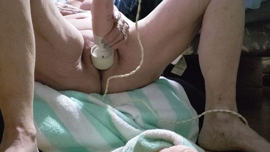 maitresseminoune geile ANALFOTZE aus Kanada