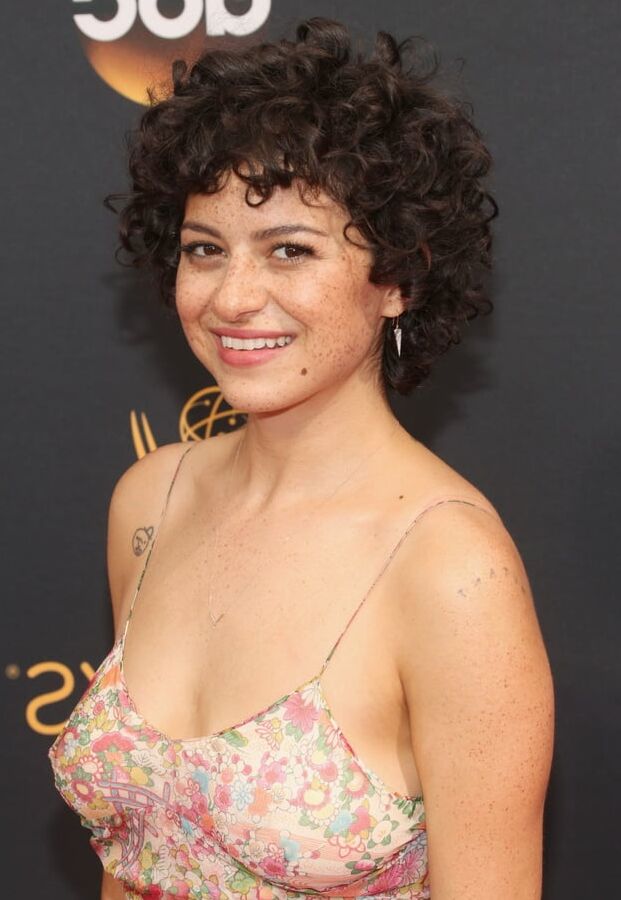Alia Shawkat and her big tits (mix)
