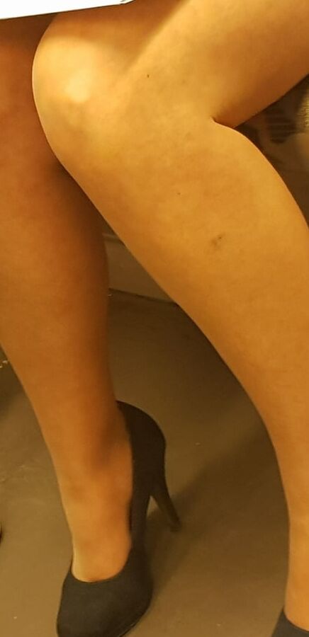 Street Pantyhose - Old Bitch in Tan Pantyhose on Train
