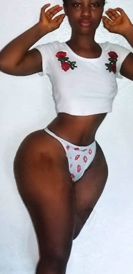 Lil slim thick wide hip pear sonia