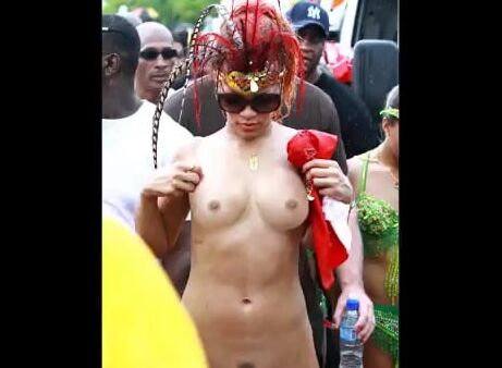 Rihanna-Leaked Pics