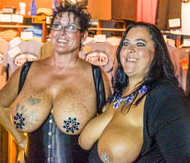 Big tit mature Roni