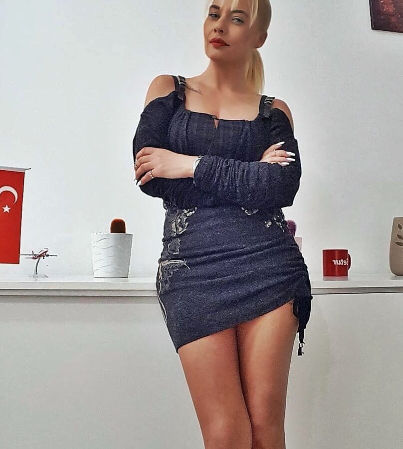 Turkish delight milf blonde no nude dress skirt curvy hot