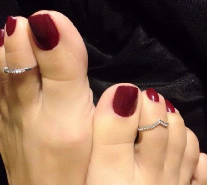 SEXY MILF love FEETs