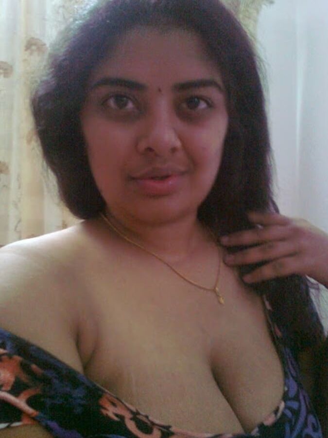Andhra Telugu Indian Desi Wife , MILF