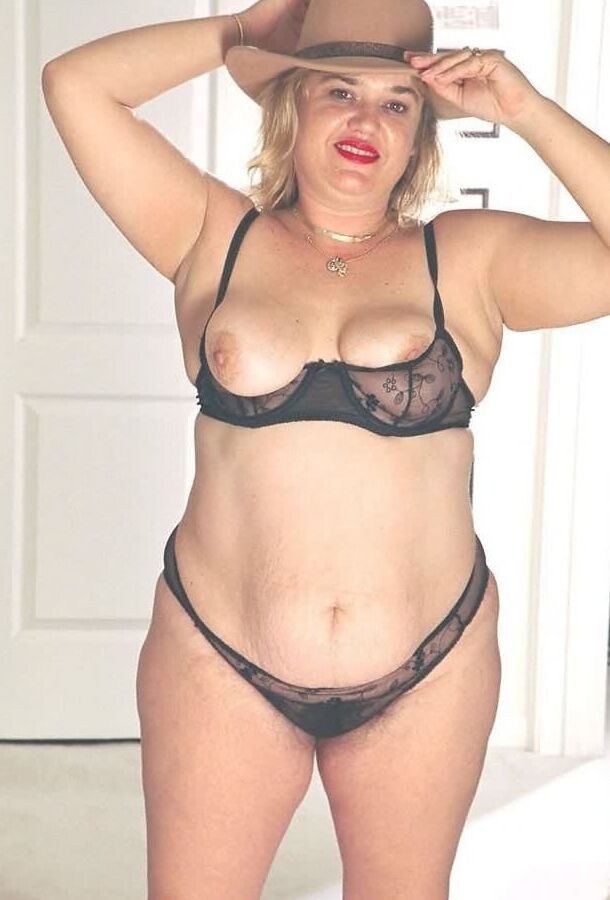 MILF Crummy in hat