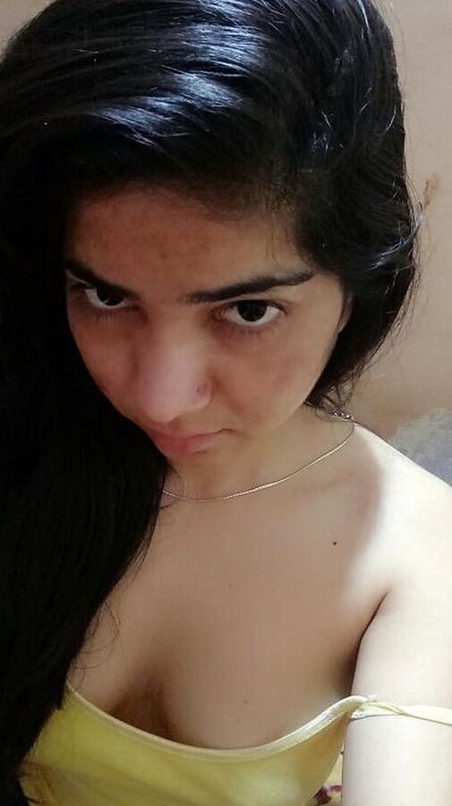 posting pak girl nudes soon , ex indian model