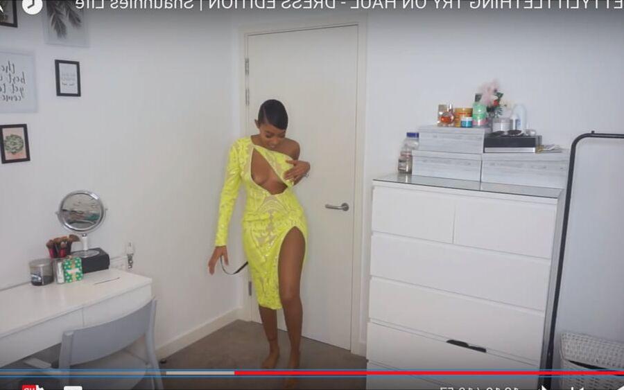 Shaunnie&;s Life Shaunnie_xoxo Youtuber Instagram Nip Slip