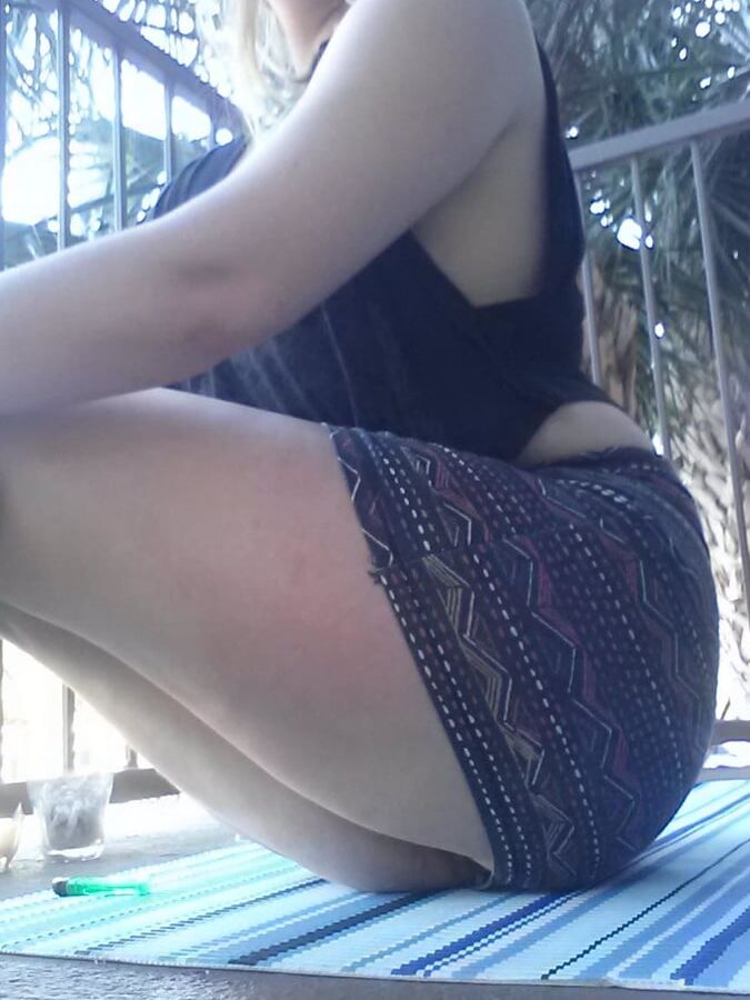 Blonde Beauty, Big Insertions In Both Holes