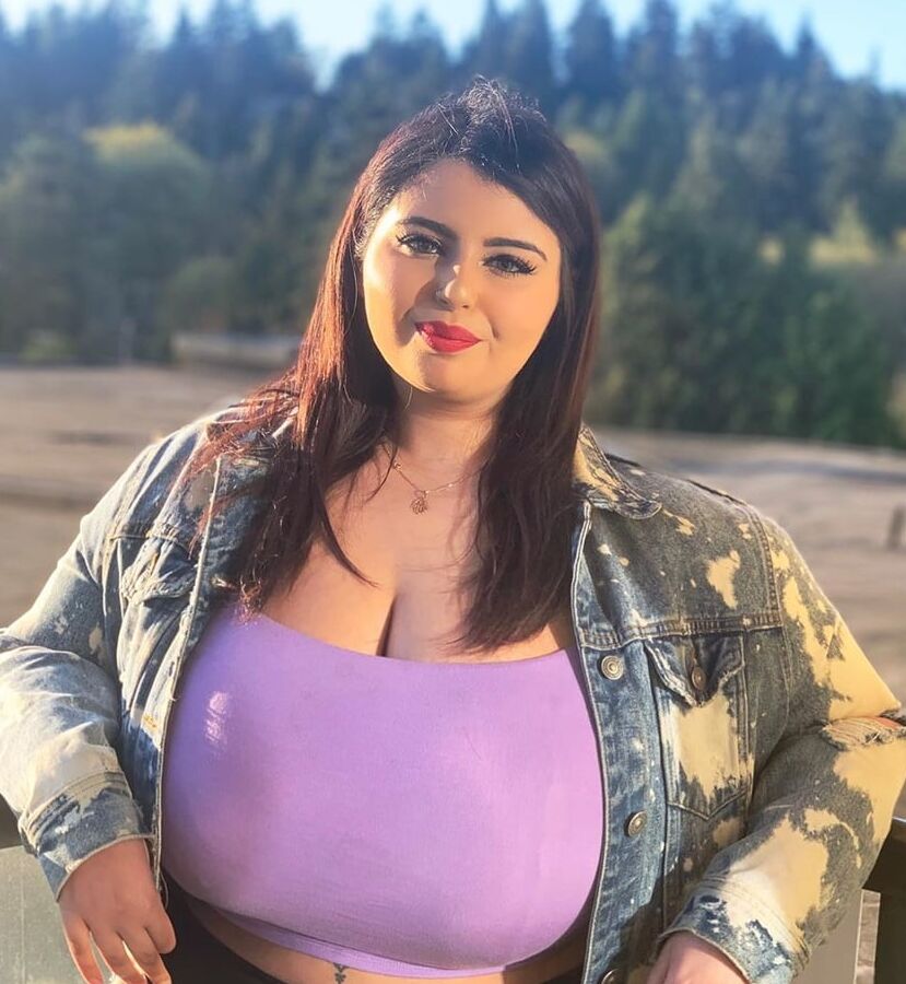 BBW - TITS TO XPLORE