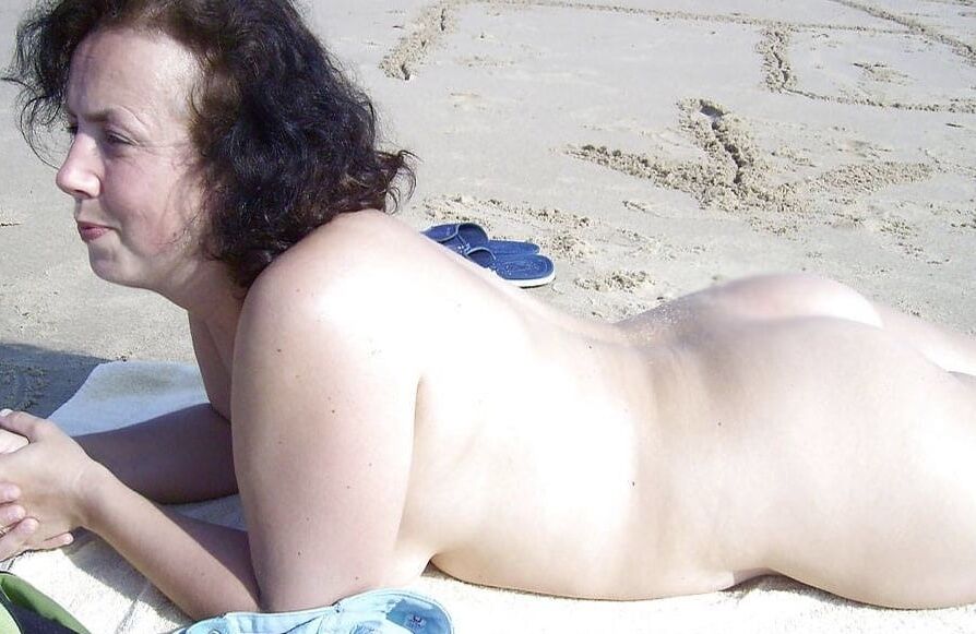 Non nude sexy milfs