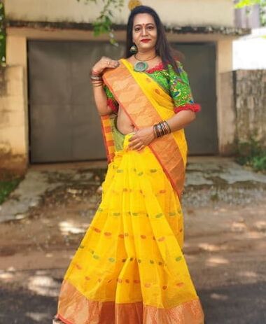 Desi indian mature saree