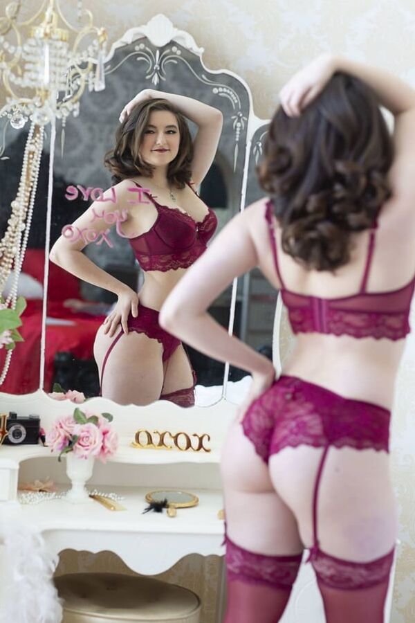 Aftynrose sexy