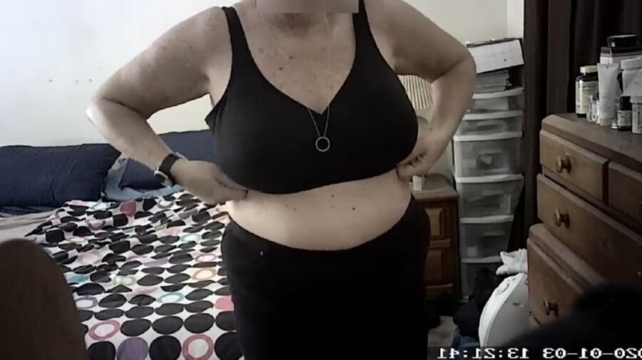 Luvmomstits alte BBWFOTZE mit FETTARSCH aus den USA