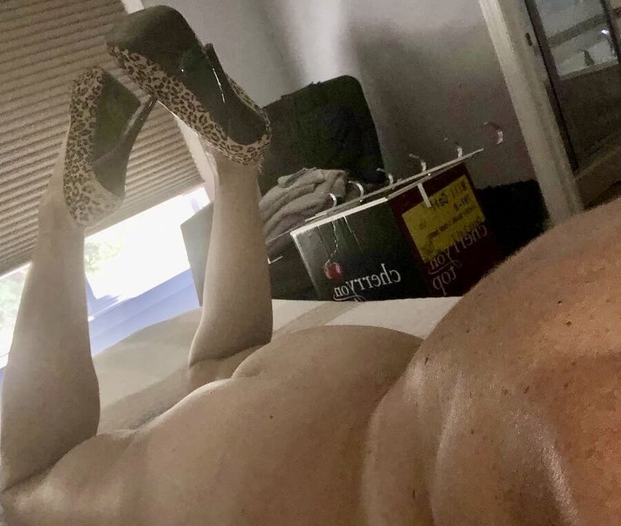 Sexy Milf Cindy