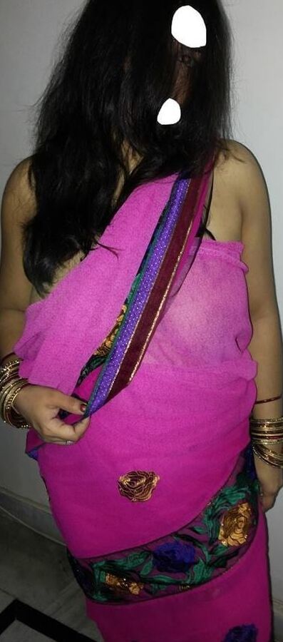 desi bhabhi wearing expensive jewellerys