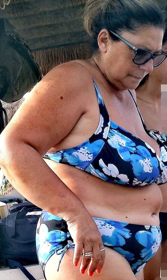 Real granny Housewife by the sea