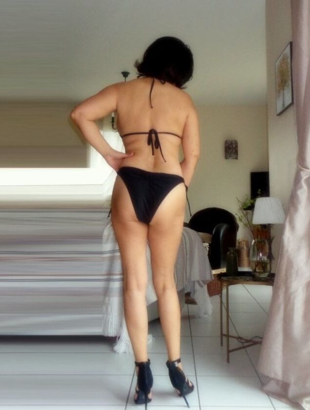 Ma femme en maillot de bain