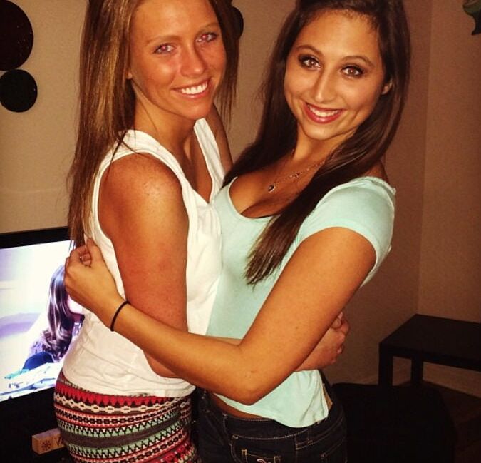 Hooters And Twin Peak Girls