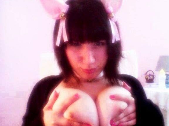 Gio otaku de grandes tetas