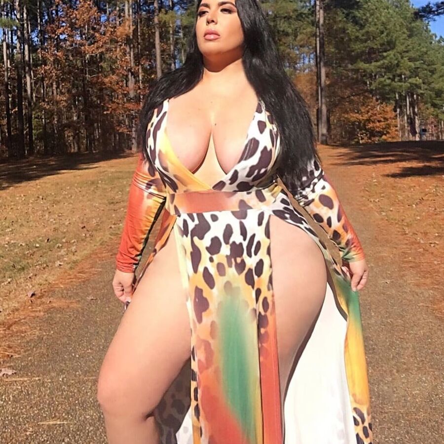 Curvy Girls and damn hot Asses