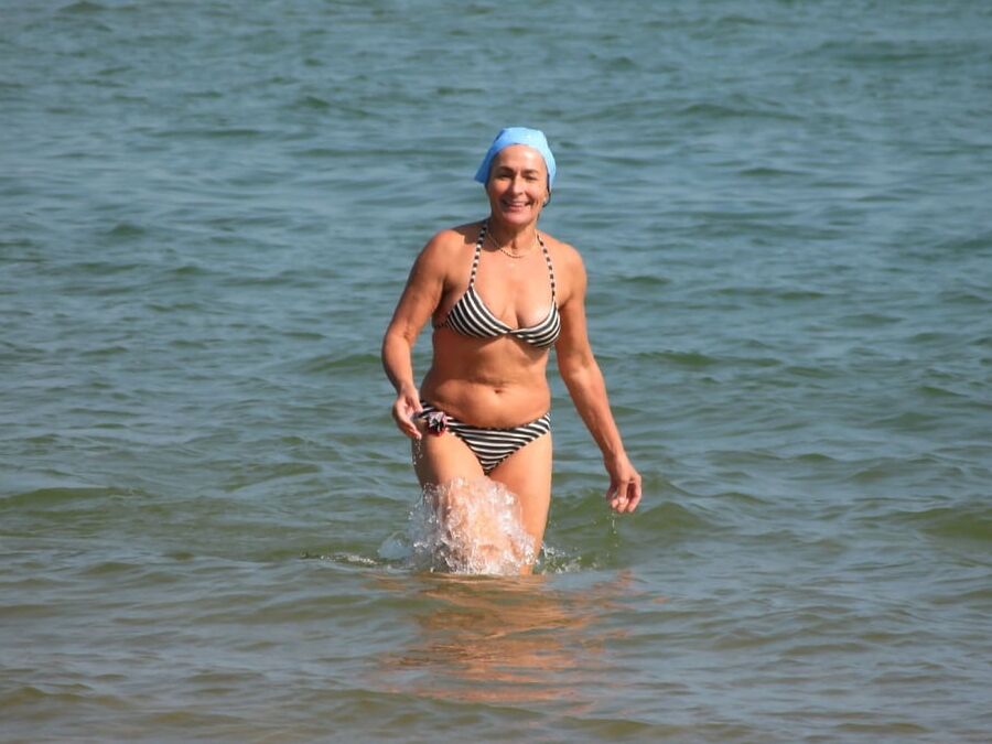 Kerstin im Bikini