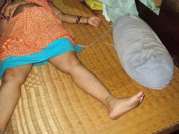 Desi MILFs hidden image