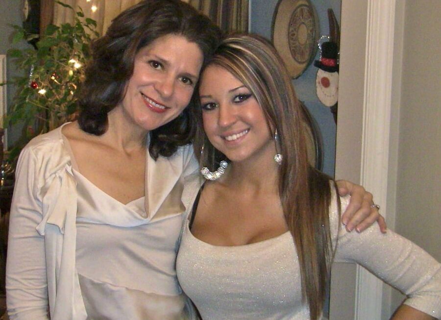 HOT Married Year Old Pennsylvania Friends