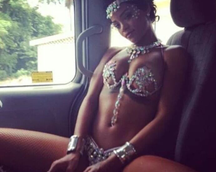 Rihanna-Leaked Pics