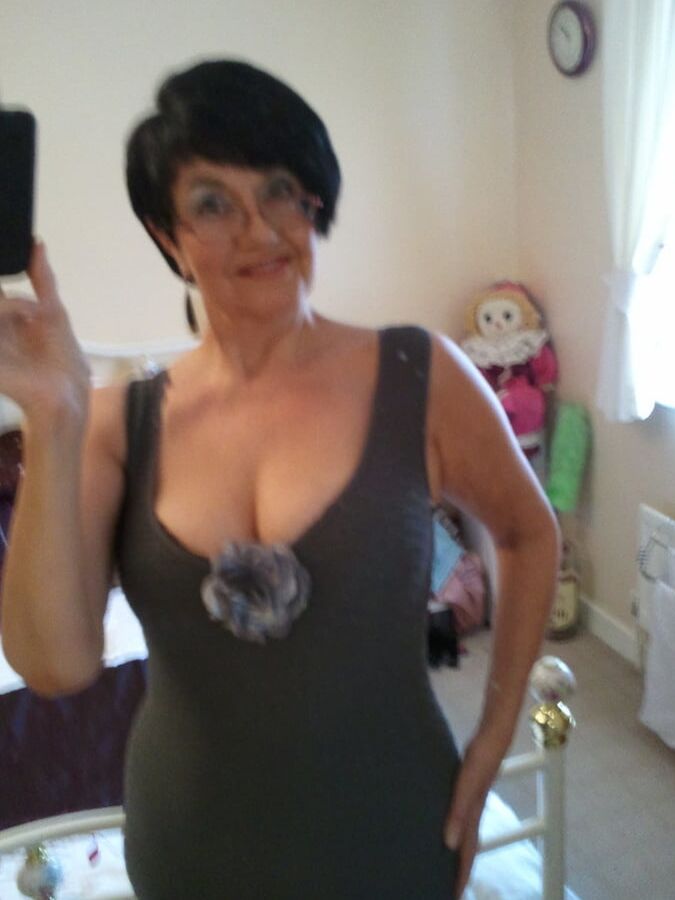 Sexy Mature selfie