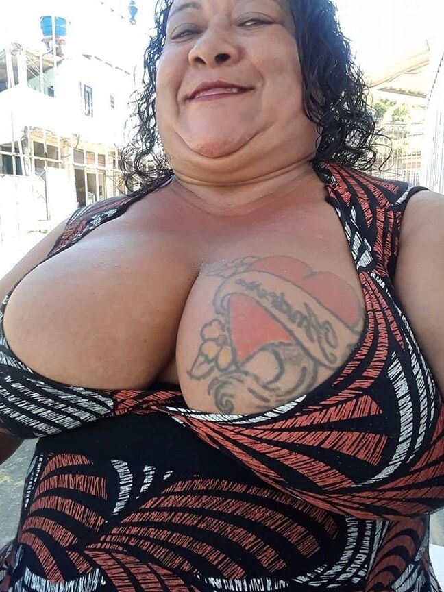 andrea olveira mature years