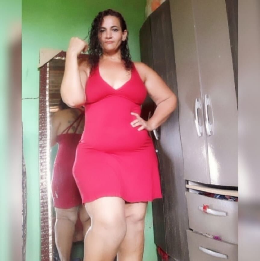 ROSI FARIAS CULONA PIERNAS HERMOSA MADURA ASS MATURE