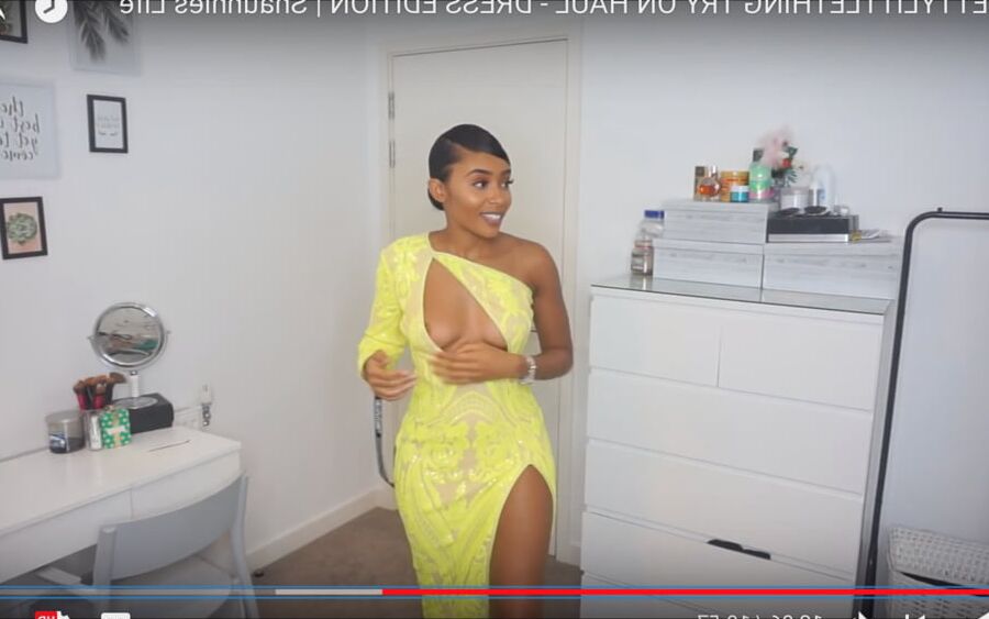 Shaunnie&;s Life Shaunnie_xoxo Youtuber Instagram Nip Slip