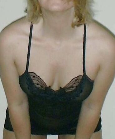 Cuckold lost a photo of his wife, Sara.