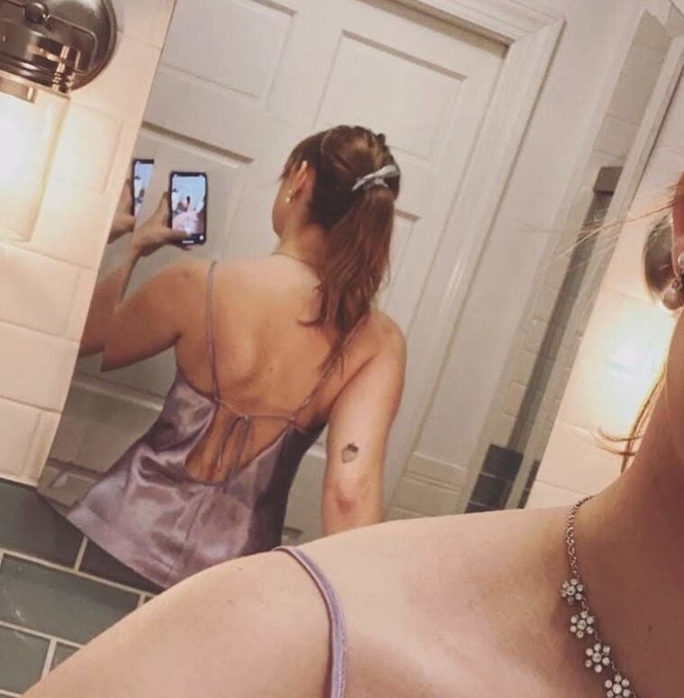 Backless Selfies