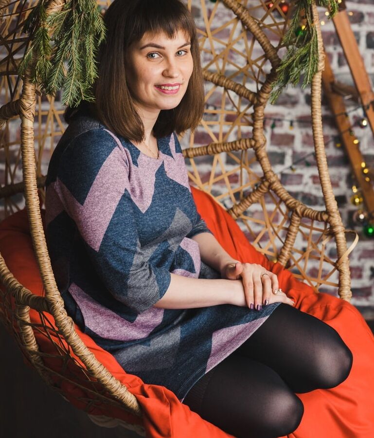 Tidy Russian Wives in Pantyhose