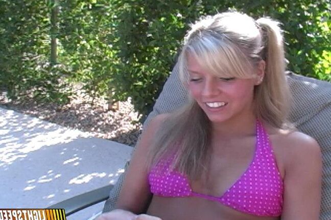 Susan shows off her tits
