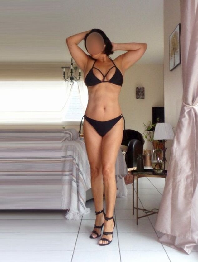 Ma femme en maillot de bain
