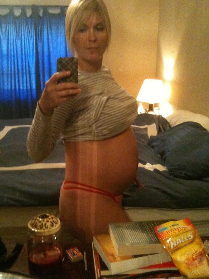 Super hot amateur pregnant blonde just wow