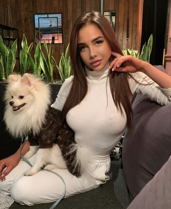 Best Braless babes