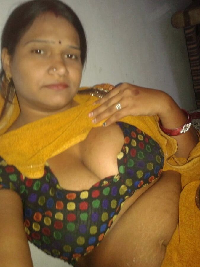 Indian big aunty nude big boobs