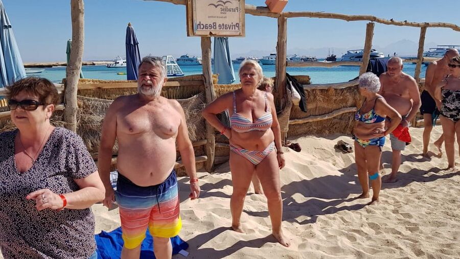 Spy milf in egyptian beaches