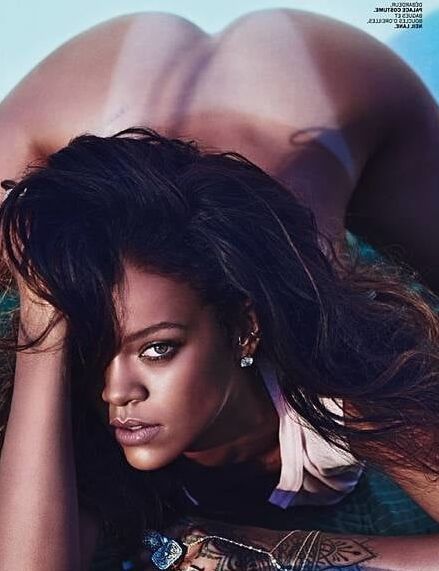Rihanna-Leaked Pics