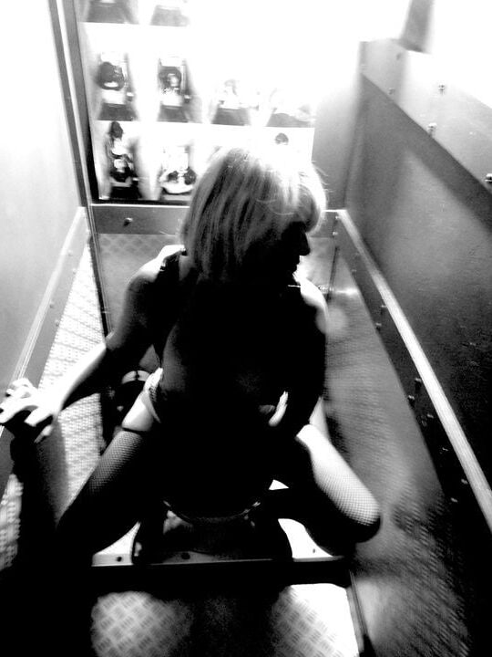 Greymiss Peeing Fetish