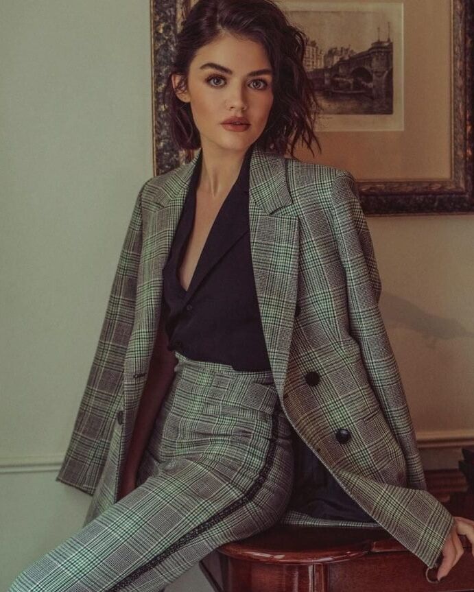 Lucy Hale pretty little thing!